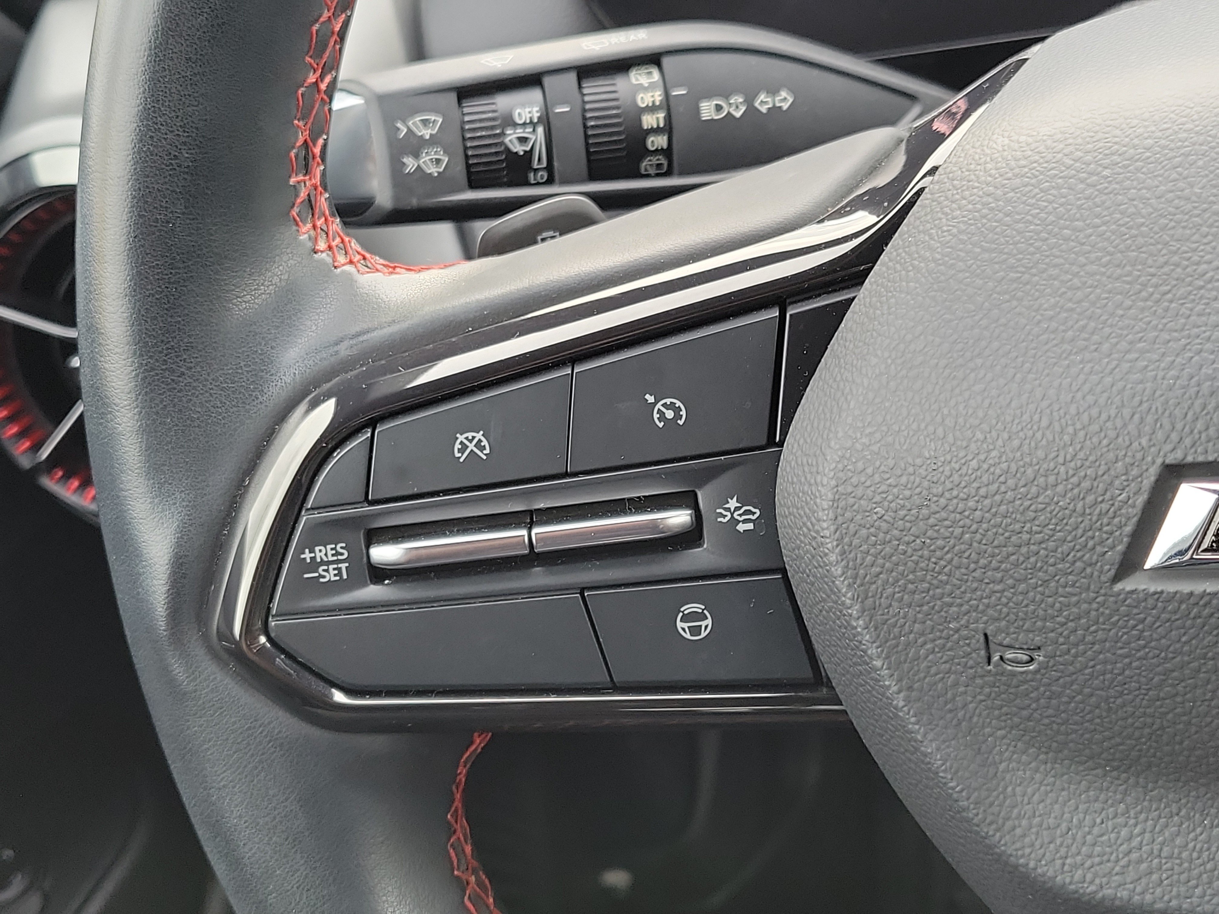 Used 2024 Chevrolet Equinox EV RS FWD image 26