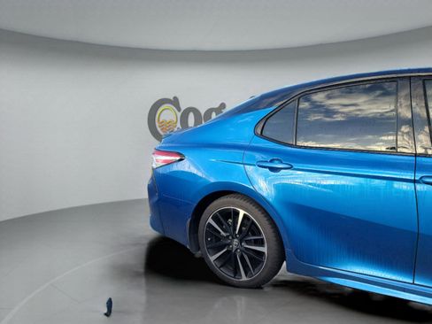 Used 2020 Toyota Camry XSE image 28