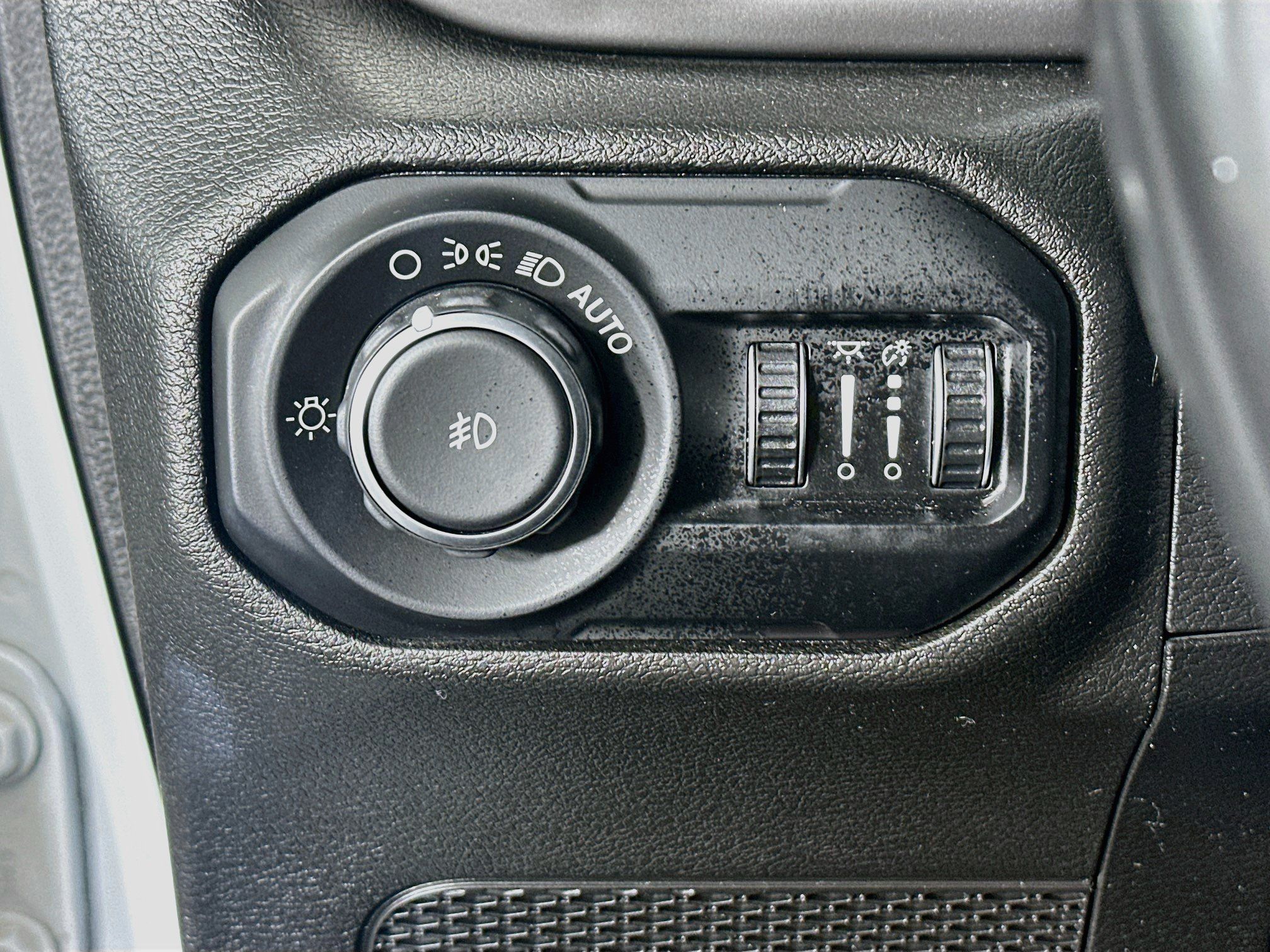 Used 2019 Jeep Wrangler Unlimited Sport S AWD/4WD image 16