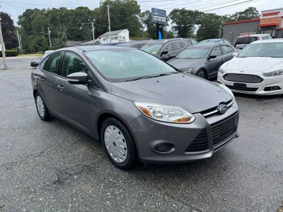 Used 2013 Ford Focus SE w/ SE Winter Pkg
