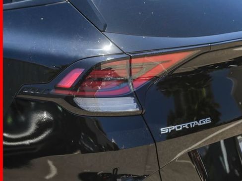 Certified 2023 Kia Sportage SX FWD image 10