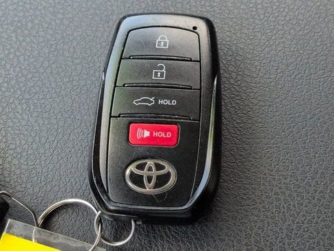 Used 2025 Toyota Camry LE FWD image 25