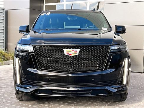 Used 2024 Cadillac Escalade Sport Platinum image 2
