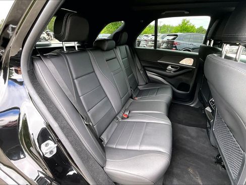 Used 2025 Mercedes-Benz GLE 350 4MATIC image 19