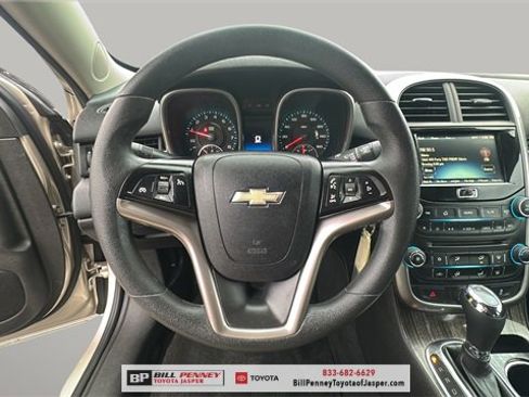 Used 2015 Chevrolet Malibu LT w/ Power Convenience Package image 16