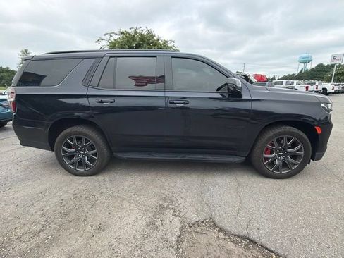 Used 2023 Chevrolet Tahoe RST w/ Sport Performance Package AWD/4WD image 3
