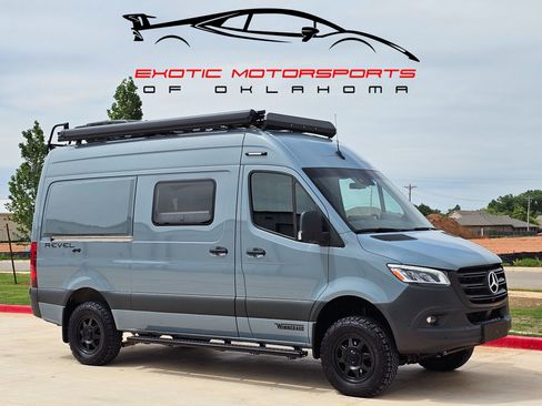 Used 2022 Mercedes-Benz Sprinter 2500 image 1