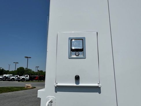 New 2025 GMC Savana 3500 w/ Power Convenience Package RWD image 27