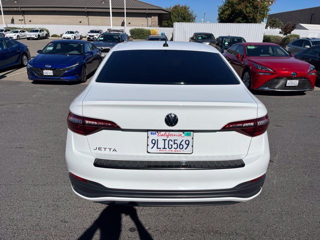 Used 2024 Volkswagen Jetta Sport FWD image 4