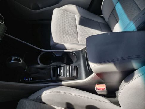 Used 2019 Hyundai Tucson SE image 19