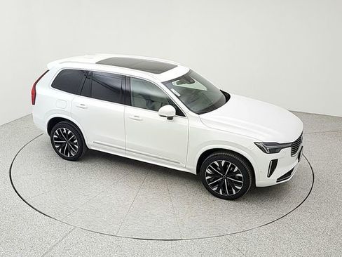 New 2026 Volvo XC90 B5 Plus w/ Protection Package image 15