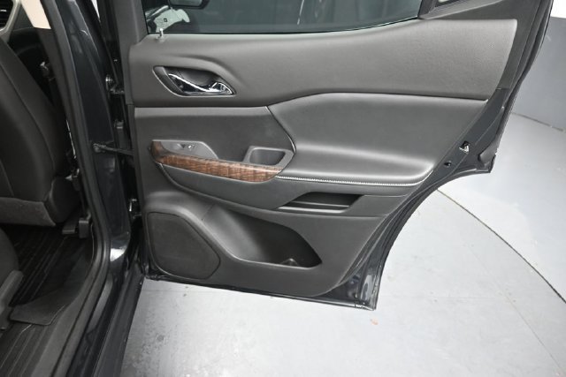 Used 2020 GMC Acadia Denali AWD/4WD image 28