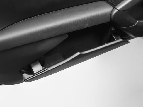 Certified 2022 Porsche 718 Cayman RWD image 47