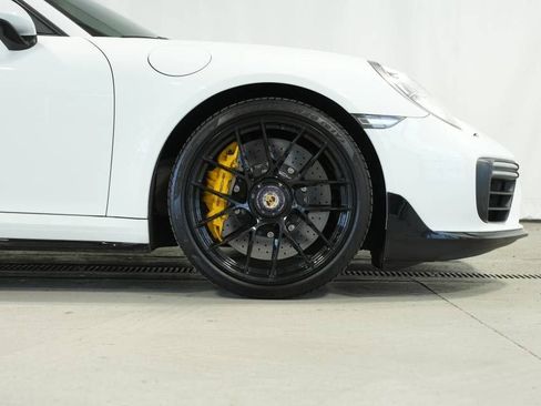 Certified 2017 Porsche 911 Turbo S image 39