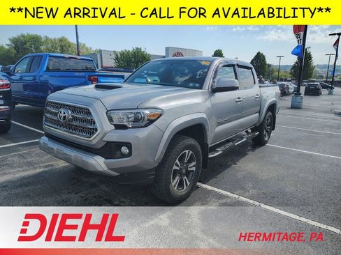 Used 2017 Toyota Tacoma TRD Sport w/ Premium & Technology Package AWD/4WD image 1