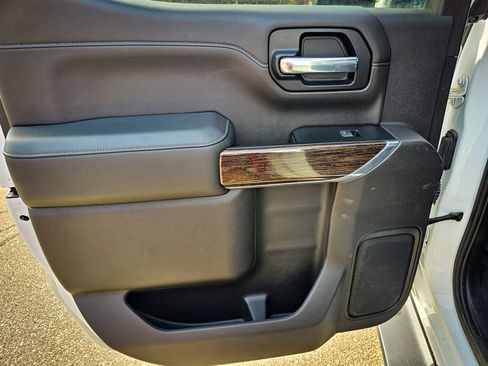 Used 2020 GMC Sierra 1500 Elevation w/ Elevation Value Package image 29