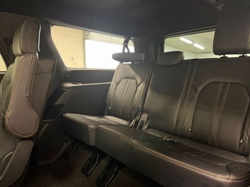 Used 2024 Ford Expedition Max Platinum AWD/4WD image 20