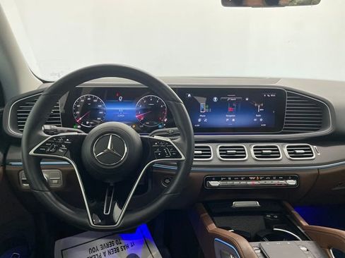 Used 2024 Mercedes-Benz GLE 350 4MATIC image 3