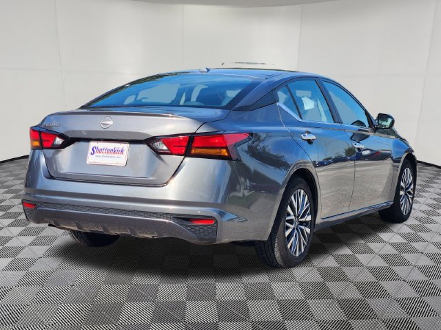 Used 2025 Nissan Altima 2.5 SV FWD image 5