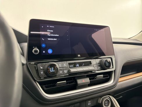 Used 2024 Toyota Grand Highlander Platinum image 23