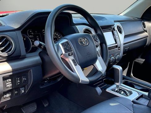 Used 2019 Toyota Tundra SR5 w/ SR5 Upgrade Package AWD/4WD image 20