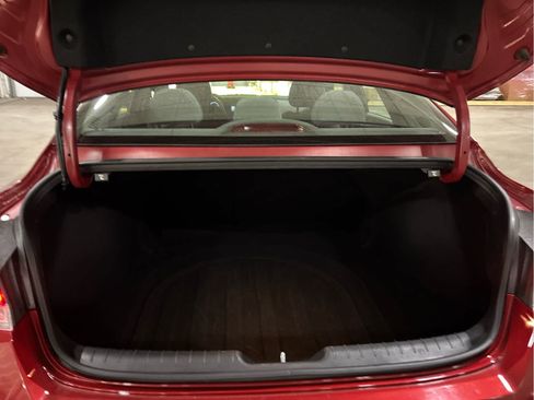 Used 2025 Hyundai Elantra SEL image 5