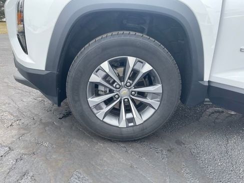 Used 2026 Chevrolet Equinox LT w/ Convenience Package II image 30