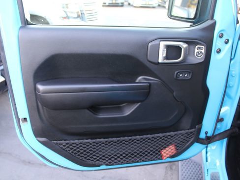 Used 2021 Jeep Wrangler Sport S image 16