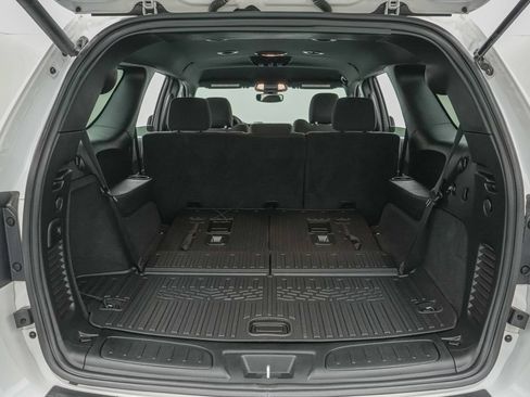 Used 2024 Dodge Durango R/T w/ Trailer Tow Group IV AWD/4WD image 24