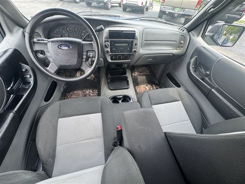 Used 2011 Ford Ranger XLT AWD/4WD image 9