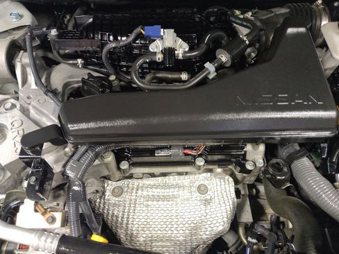 Used 2020 Nissan Rogue S FWD image 30