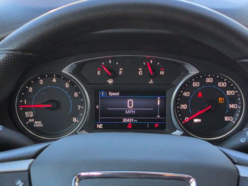 Used 2022 GMC Acadia SLE w/ GMC Pro Grade Package image 19