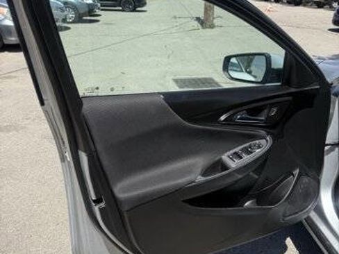 Used 2020 Chevrolet Malibu LT FWD image 18