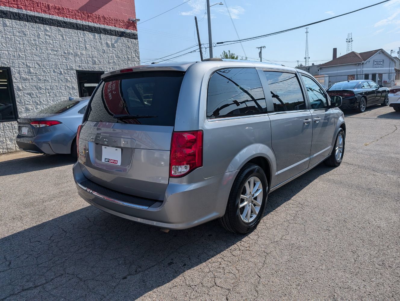 Used 2020 Dodge Grand Caravan SXT FWD image 6