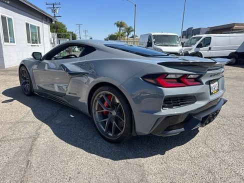 Used 2024 Chevrolet Corvette Z06 RWD image 6