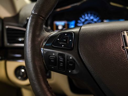 Used 2019 Lincoln MKT AWD image 16