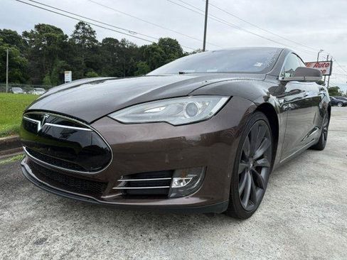Used 2013 Tesla Model S Performance RWD image 2