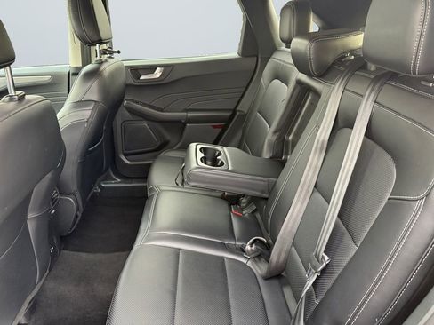 Used 2021 Ford Escape Titanium image 13