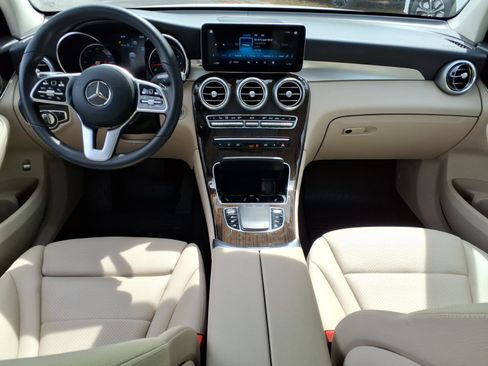 Used 2022 Mercedes-Benz GLC 300 image 9