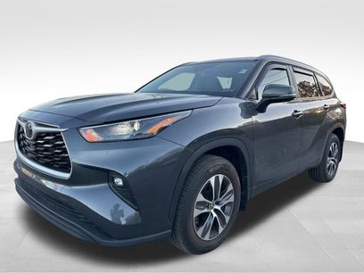 Used 2023 Toyota Highlander XLE