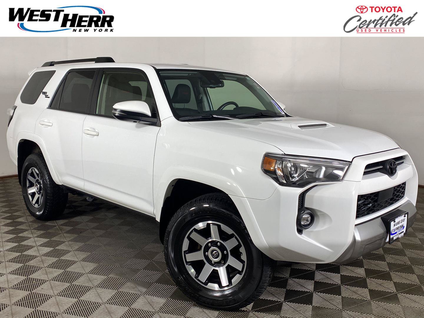 Used 2024 Toyota 4Runner TRD Off-Road Premium w/ Moonroof Package AWD/4WD image 1