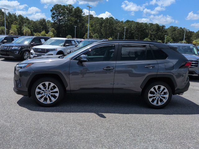 Used 2023 Toyota RAV4 XLE Premium AWD/4WD image 7