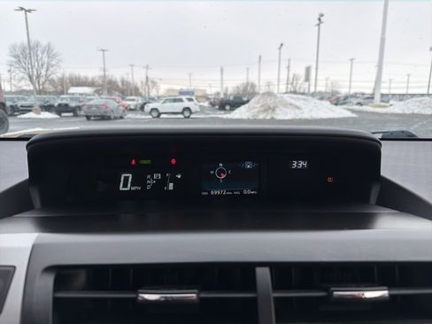 Used 2017 Toyota Prius V Four image 22