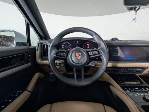 Used 2026 Porsche Cayenne S image 21