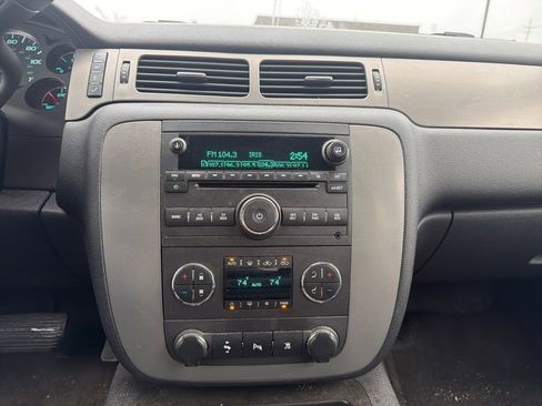 Used 2011 Chevrolet Avalanche LT w/ Suspension Package, Off-Road image 11