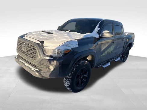 Used 2020 Toyota Tacoma TRD Sport image 10