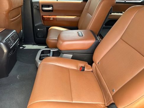 Used 2021 Toyota Sequoia Platinum AWD/4WD image 30