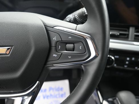 Used 2025 Chevrolet Trax LT w/ LT Convenience Package FWD image 13