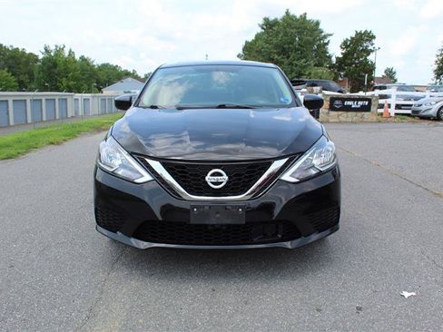 Used 2019 Nissan Sentra SV w/ Special Edition Package FWD image 2