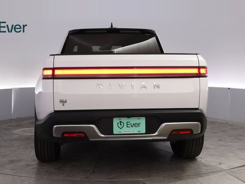 Used 2023 Rivian R1T Adventure AWD/4WD image 15